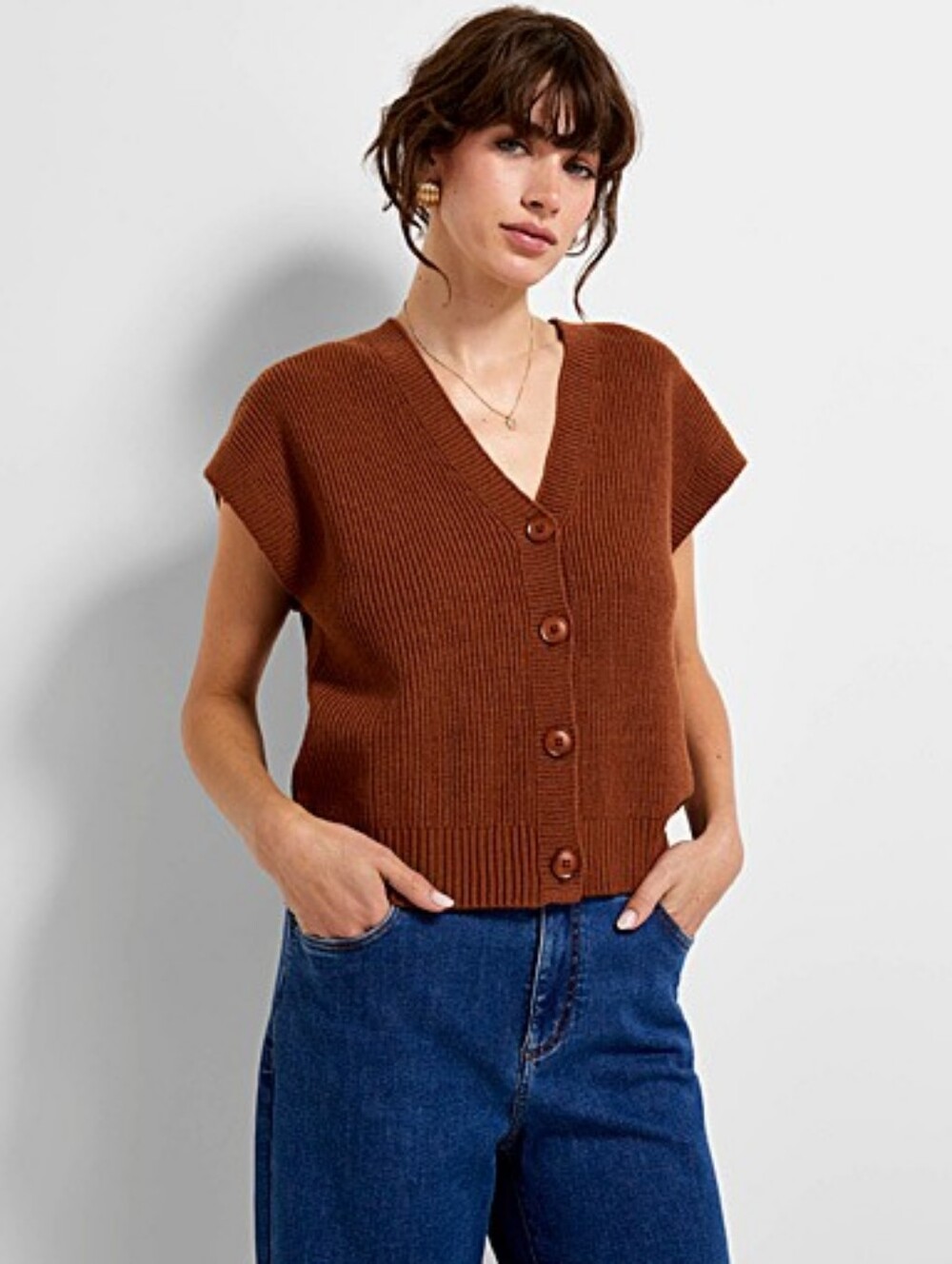 Button Shaker-rib Sweater Vest